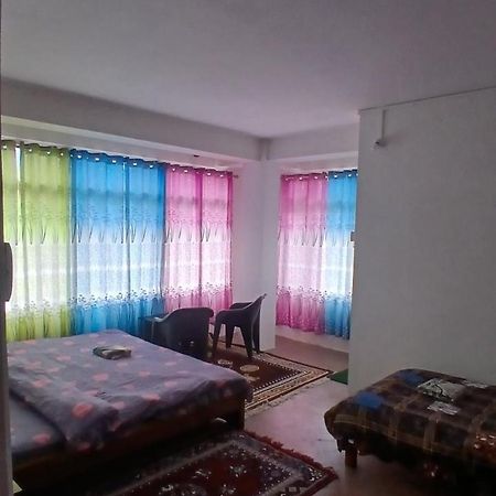 Lama Tsekhang تاوانج المظهر الخارجي الصورة