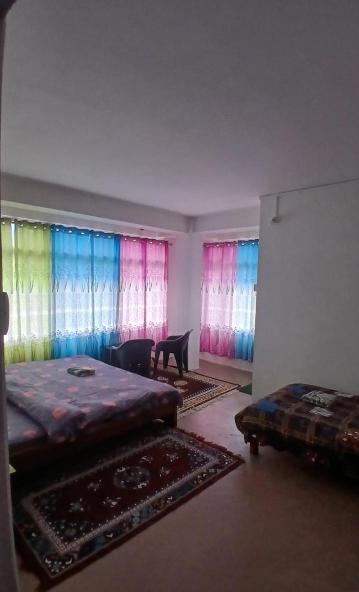 Lama Tsekhang تاوانج المظهر الخارجي الصورة